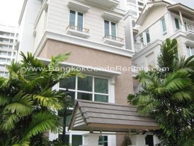 4 Bed Townhouse Saphan Taksin