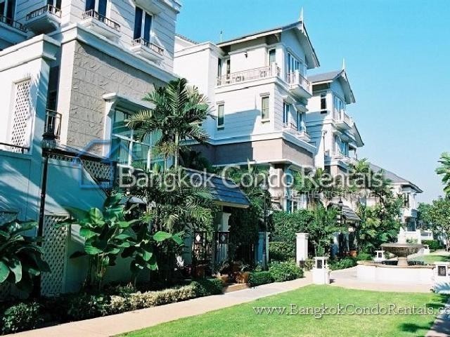 Townhouse Saphan Taksin