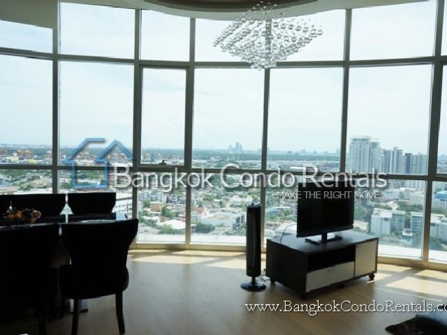 2 Bed Condo for Rent at Le Luk sky walk
