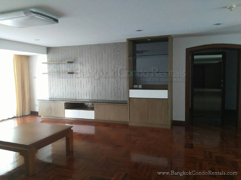 3 Bed Apartment Phrom Phong