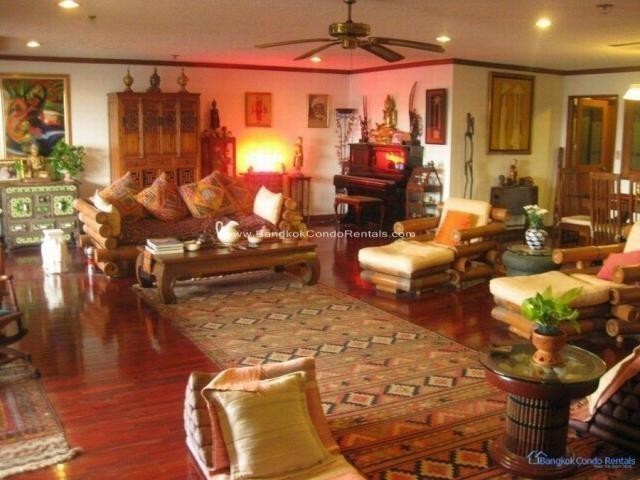 4 Bed Apartment Saphan Taksin