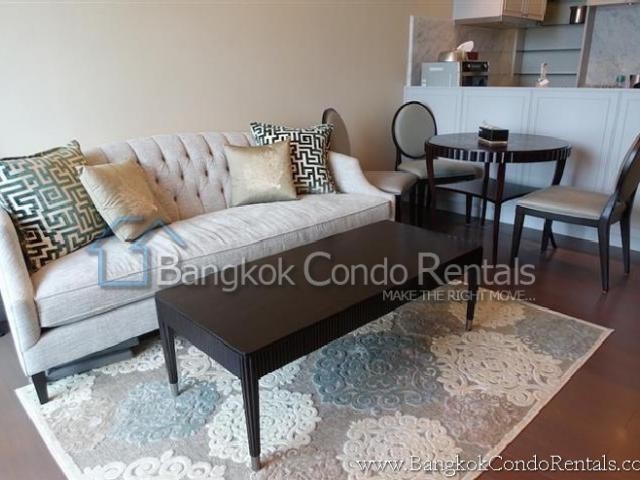 Unit For Rent in Phloen chit 