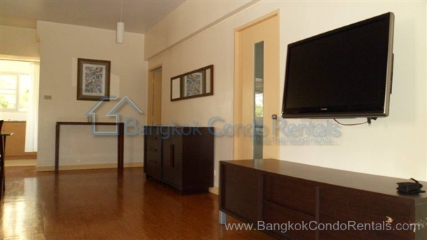 2 Bed Phloenchit Condo