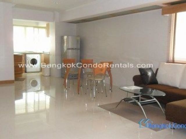 2 Bed Phloenchit Condo