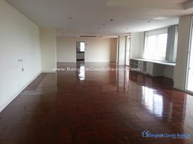 Large 5 Bed Condo Ratchadamri