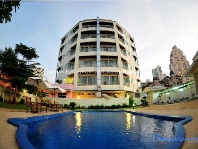 2 Bed Apartment Phrom Phong