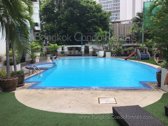 3 + 1 Bed Apartment Asoke