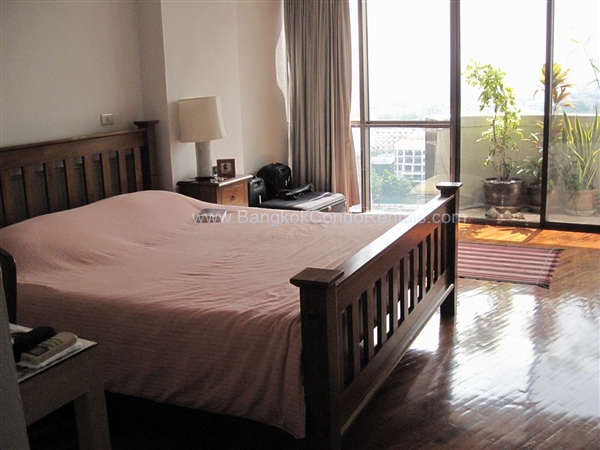 3 bed Rattanakosin View Mansion