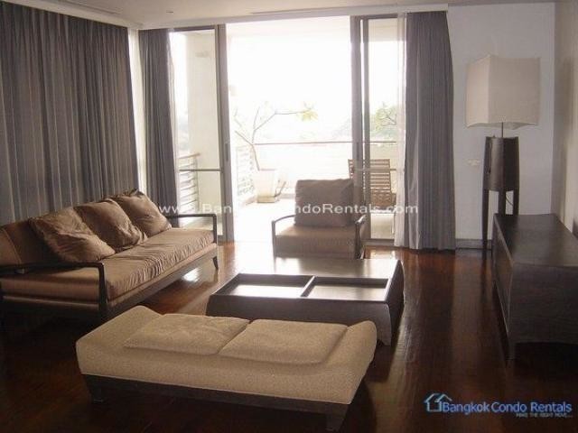 3 Bed Apartment in Ruamrudee