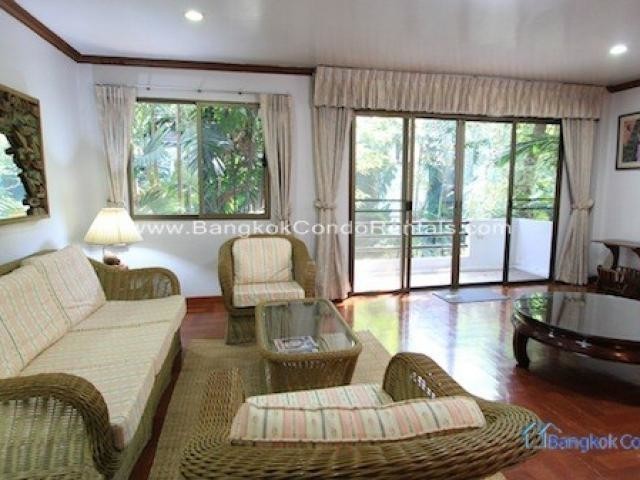 4 Bed Single House in Phrom Phong For Rent