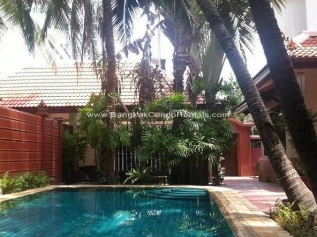 4+1 Bed Single House Thonglor