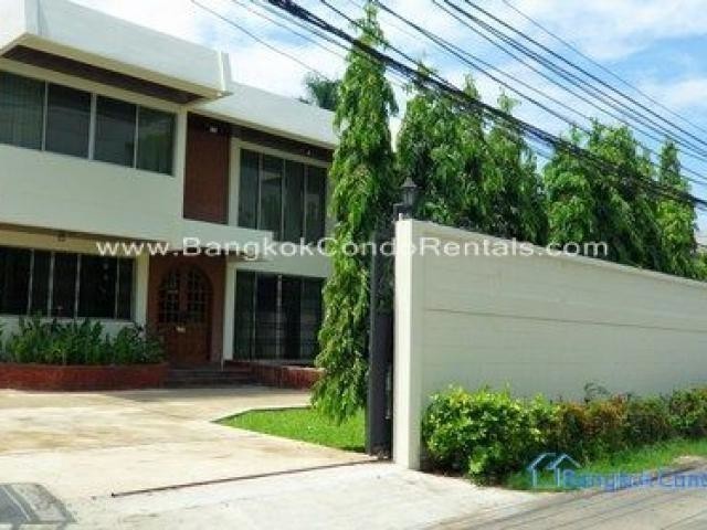 3 Bed Single House For Rent