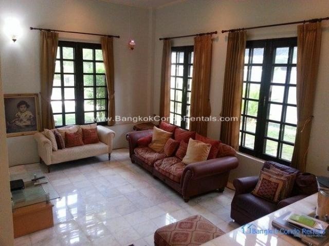 5 Bed Single House Pattanakarn