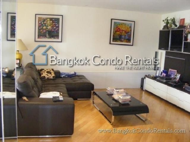 3 Bedrooms Apartment Phromphong